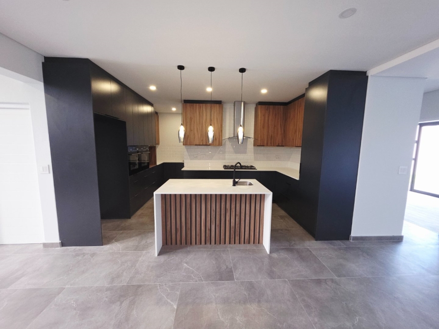 4 Bedroom Property for Sale in Sandown Western Cape